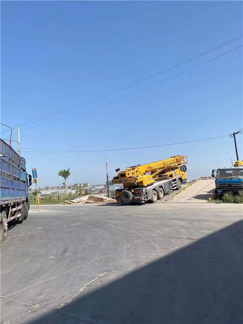 白朗县25吨吊车的租赁价格大概是多少？