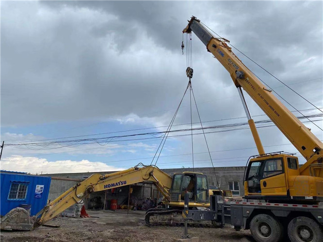 白朗县25吨吊车的工作半径是多少？